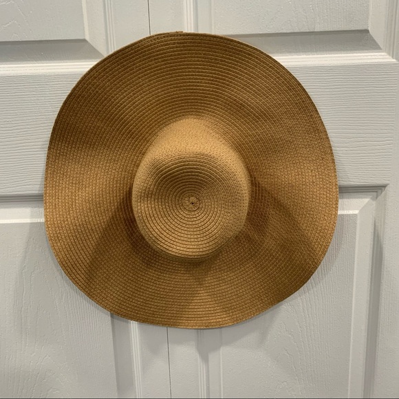 Old Navy Accessories - MOVING SALE ⭐️ OLD NAVY floppy sun hat S/M